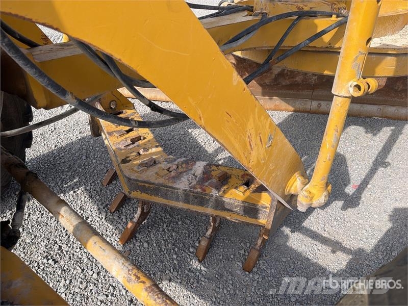 CAT 140H Niveladoras