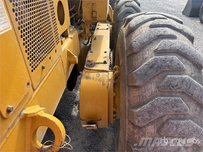 CAT 140H Niveladoras