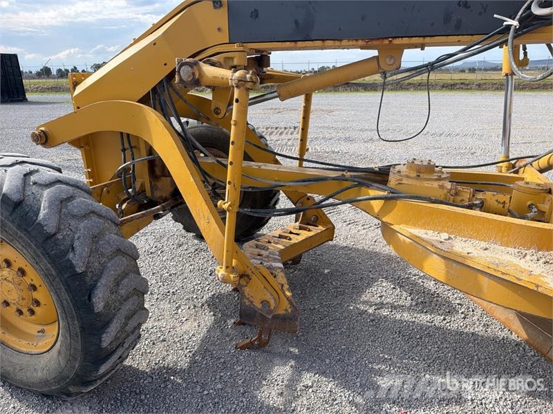 CAT 140H Niveladoras