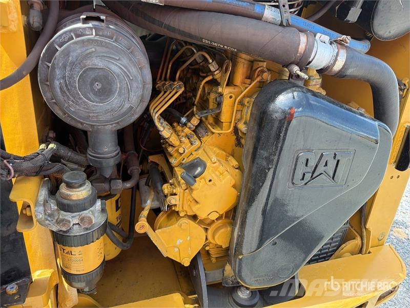 CAT 216B3 Kompaktrakodók