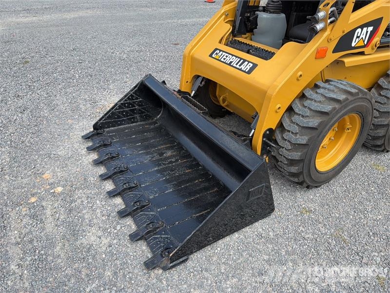 CAT 216B3 Kompaktrakodók