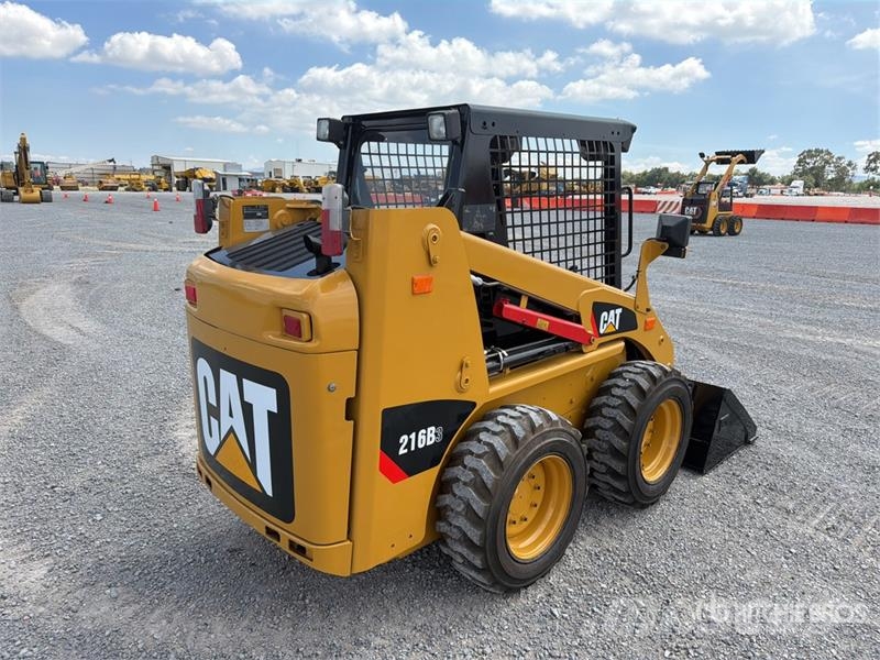 CAT 216B3 Kompaktrakodók