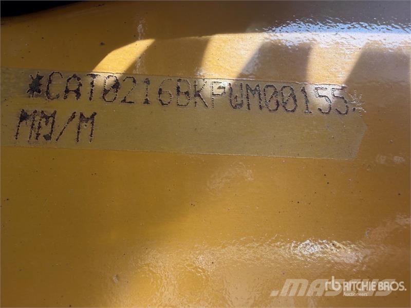 CAT 216B3 Kompaktrakodók