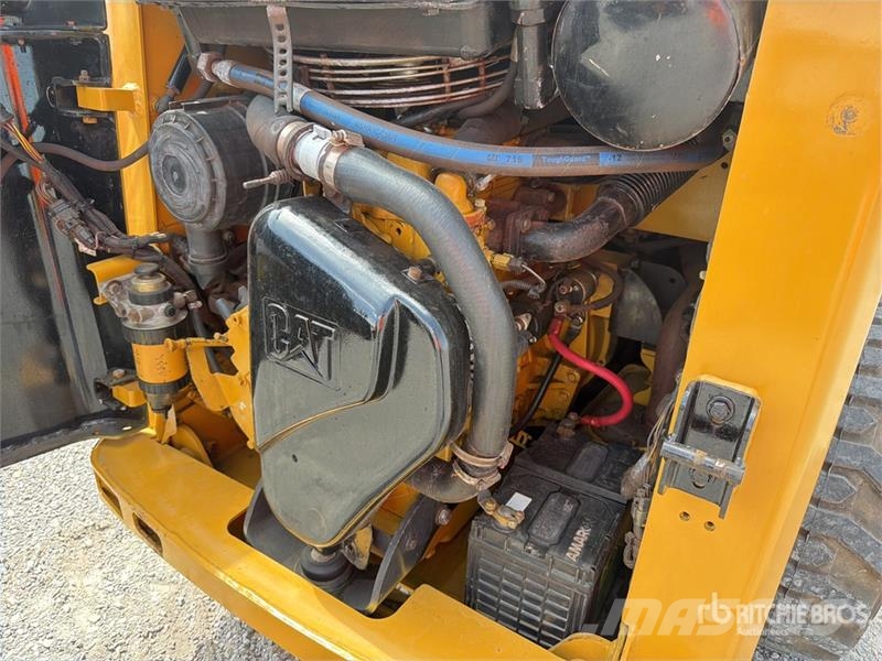 CAT 216B3 Kompaktrakodók