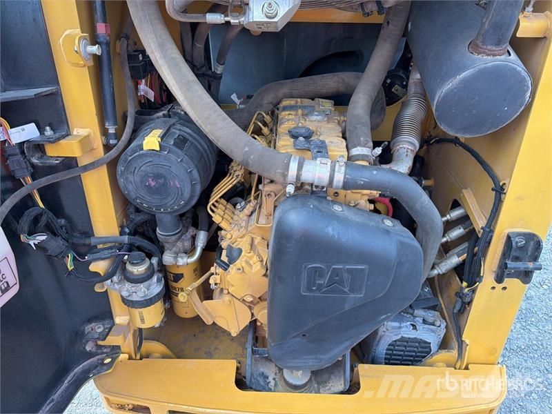 CAT 216B3 Kompaktrakodók