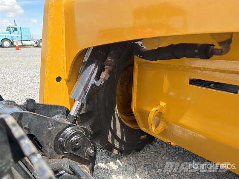 CAT 216B3 Kompaktrakodók