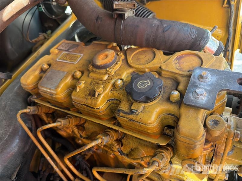 CAT 216B3 Kompaktrakodók