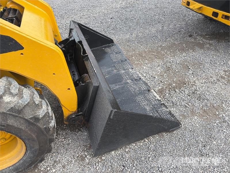 CAT 242B Series II Minicargador / Skid Steer Loader Φορτωτάκια