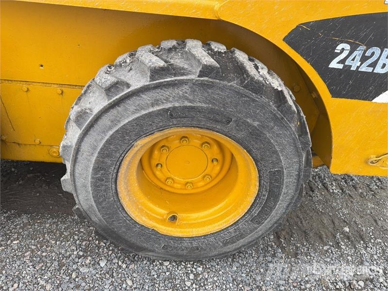 CAT 242B Series II Minicargador / Skid Steer Loader Φορτωτάκια