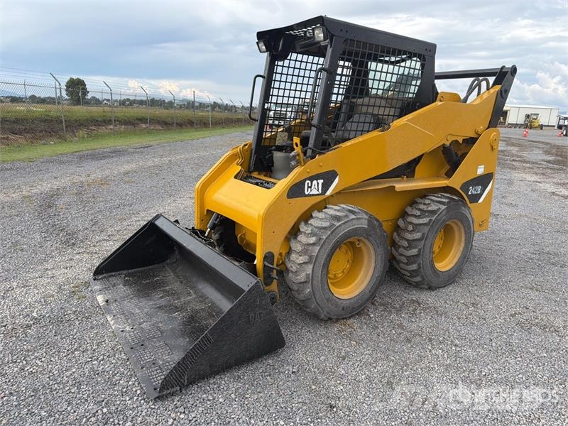 CAT 242B Series II Minicargador / Skid Steer Loader Φορτωτάκια