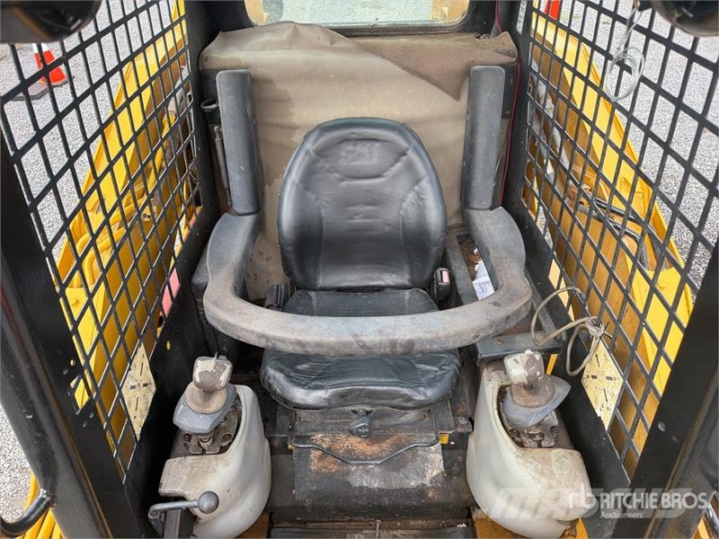 CAT 242B Series II Minicargador / Skid Steer Loader Φορτωτάκια
