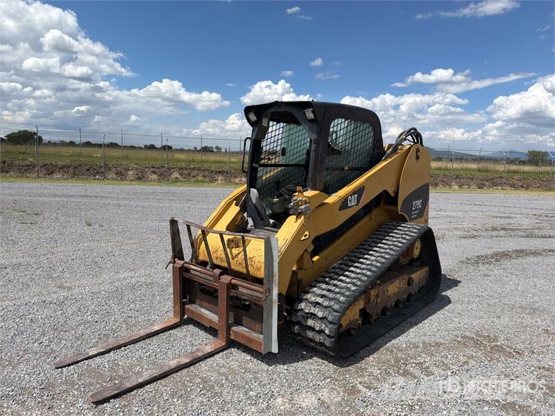 CAT 279C لوادر انزلاقية التوجيه
