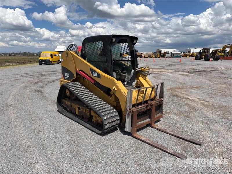 CAT 279C لوادر انزلاقية التوجيه