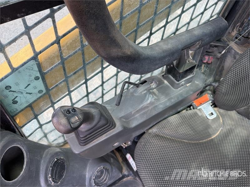 CAT 299D3 Two-Speed High Flow Minicargador / Compact T Kompaktrakodók