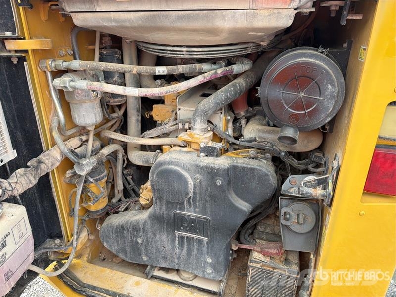CAT 299D3 Two-Speed High Flow Minicargador / Compact T Kompaktrakodók