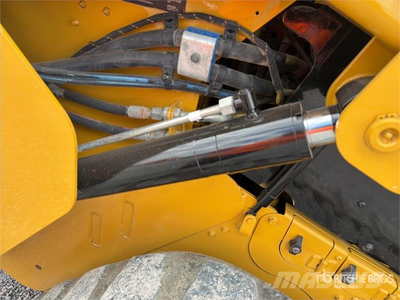 CAT 299D3 Two-Speed High Flow Minicargador / Compact T Kompaktrakodók