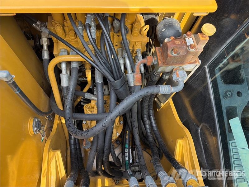 CAT 313D2L Excavadora Hidraulica / Tracked Excavator حفارات زحافة