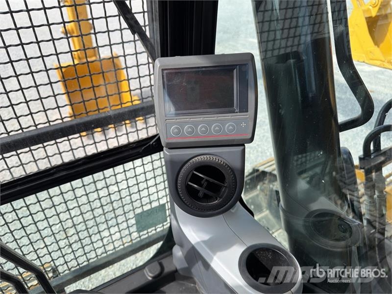 CAT 313D2L Excavadora Hidraulica / Tracked Excavator حفارات زحافة