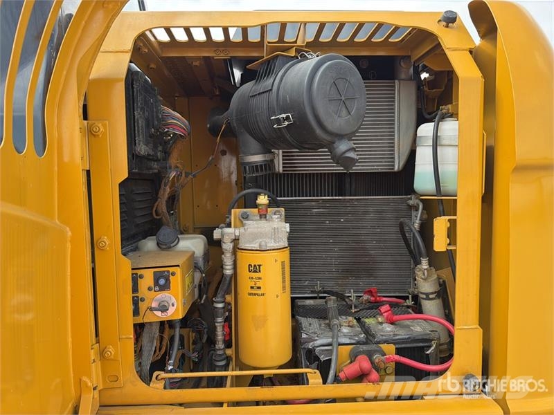CAT 313D2L Excavadora Hidraulica / Tracked Excavator حفارات زحافة
