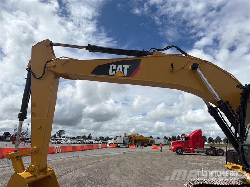 CAT 320D2 Excavadora Hidraulica / Tracked Excavator 대형 굴삭기 29톤 이상