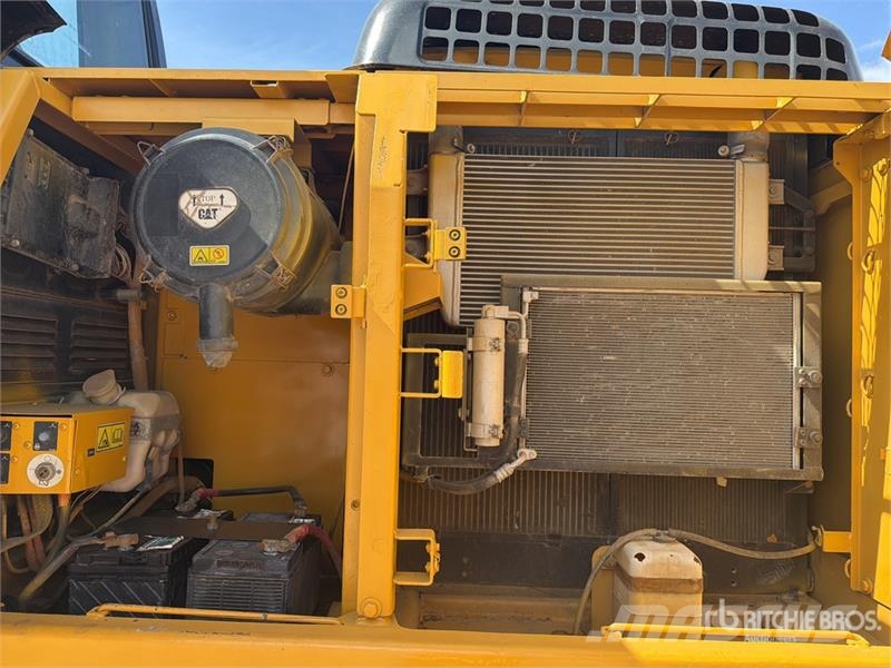 CAT 320D2 Excavadora Hidraulica / Tracked Excavator حفارات زحافة