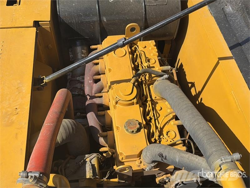 CAT 320D2 Excavadora Hidraulica / Tracked Excavator حفارات زحافة