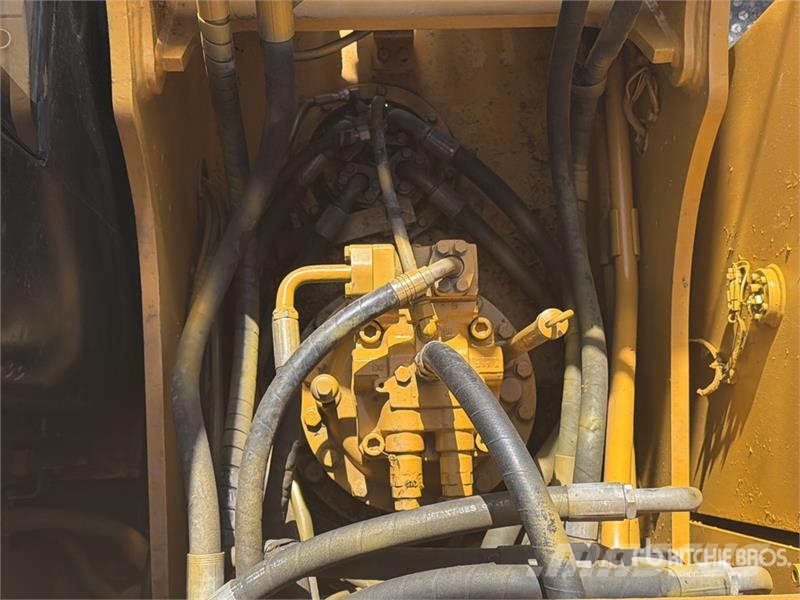 CAT 320D2 Excavadora Hidraulica / Tracked Excavator حفارات زحافة