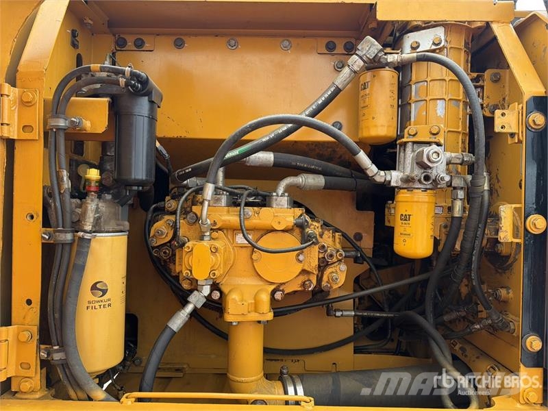 CAT 320D2 Excavadora Hidraulica / Tracked Excavator Escavatori cingolati