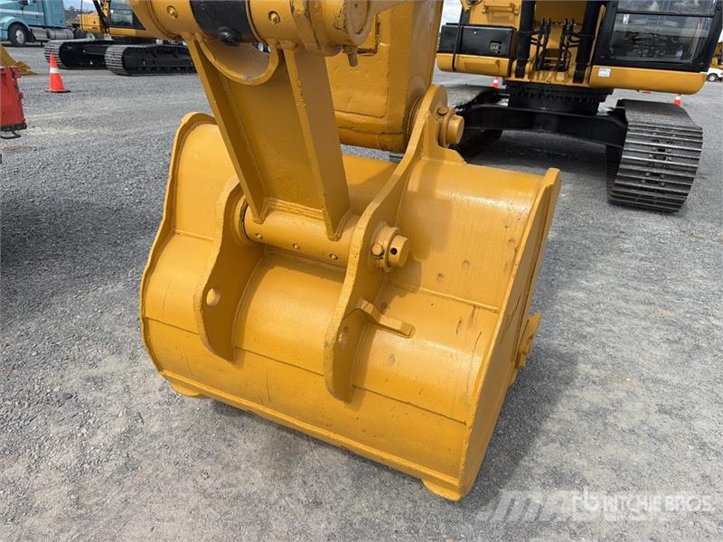CAT 320D2 Excavadora Hidraulica / Tracked Excavator حفارات زحافة