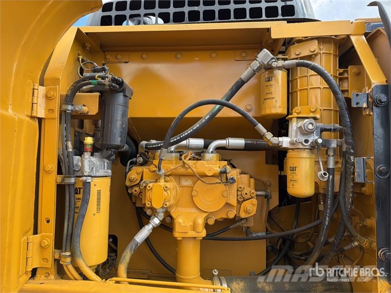 CAT 320D2 Excavadora Hidraulica / Tracked Excavator حفارات زحافة
