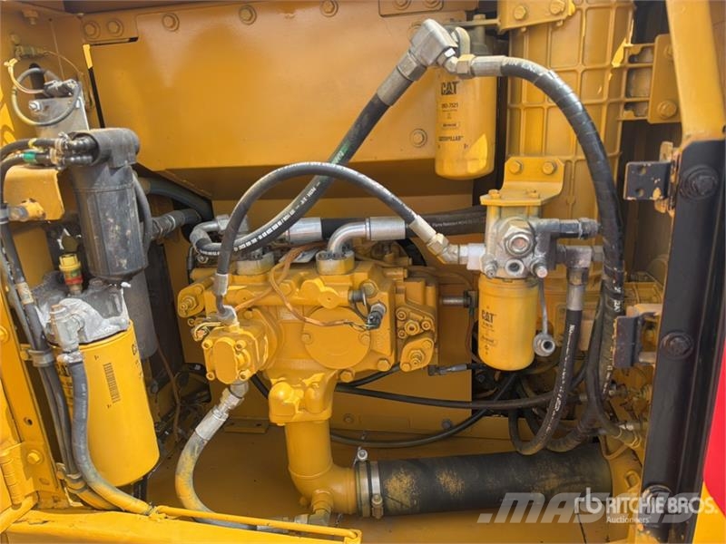 CAT 320D2 Excavadora Hidraulica / Tracked Excavator 대형 굴삭기 29톤 이상