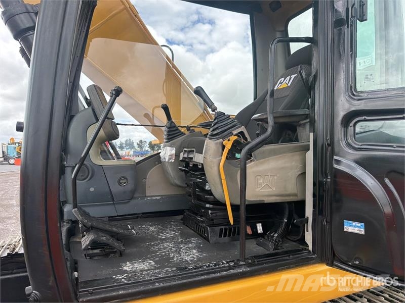 CAT 320D2 Excavadora Hidraulica / Tracked Excavator 대형 굴삭기 29톤 이상