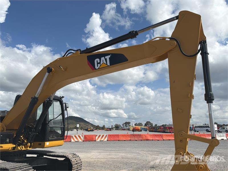 CAT 320D2 Excavadora Hidraulica / Tracked Excavator حفارات زحافة