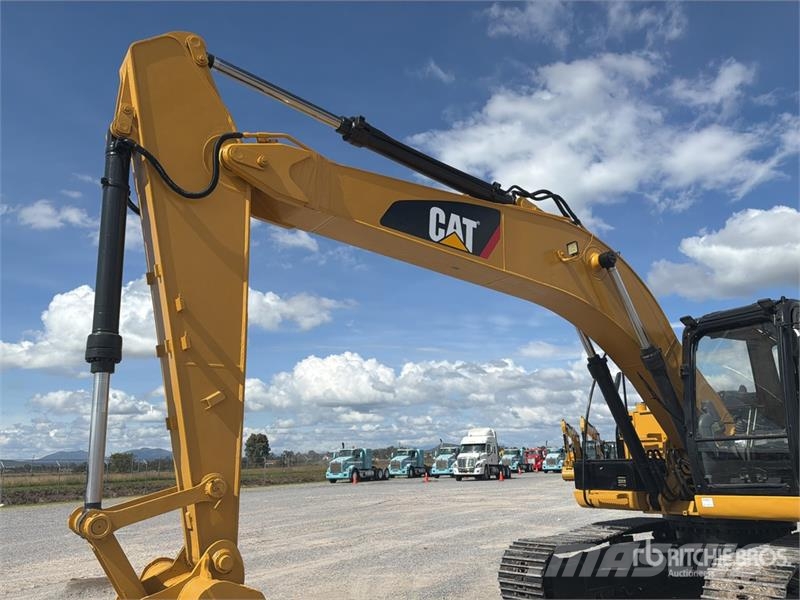 CAT 320D2 Excavadora Hidraulica / Tracked Excavator حفارات زحافة