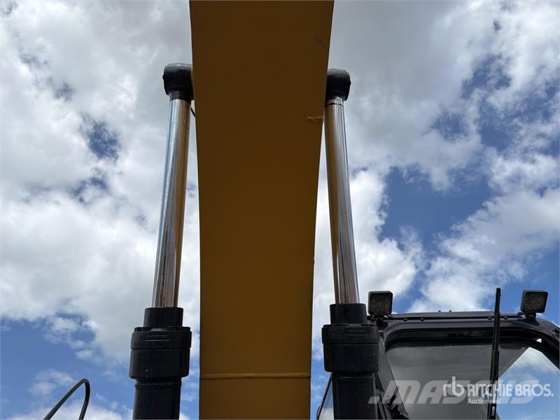 CAT 320D2 Excavadora Hidraulica / Tracked Excavator حفارات زحافة