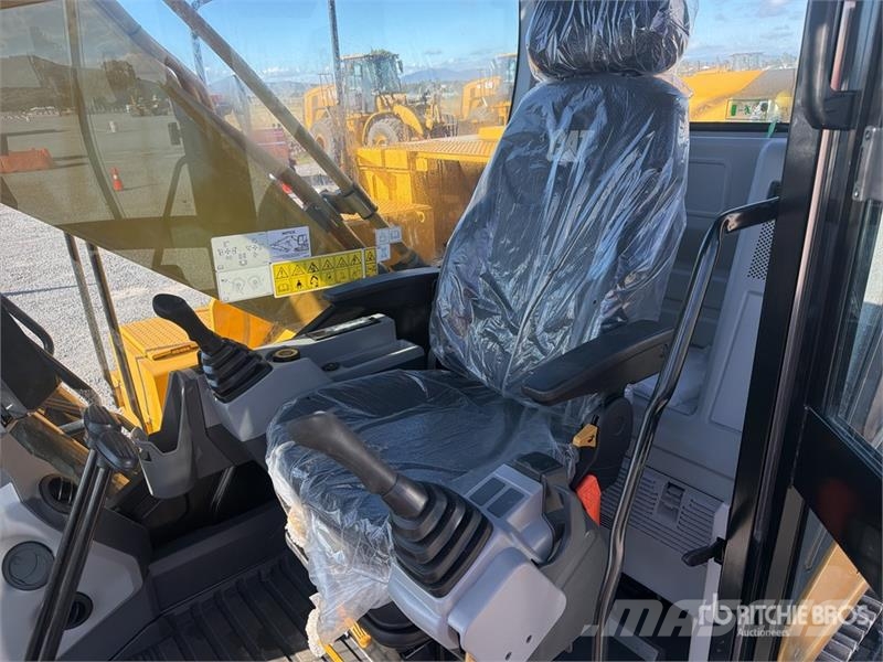 CAT 321 Tracked Excavator (Unused) Escavadoras de rastos