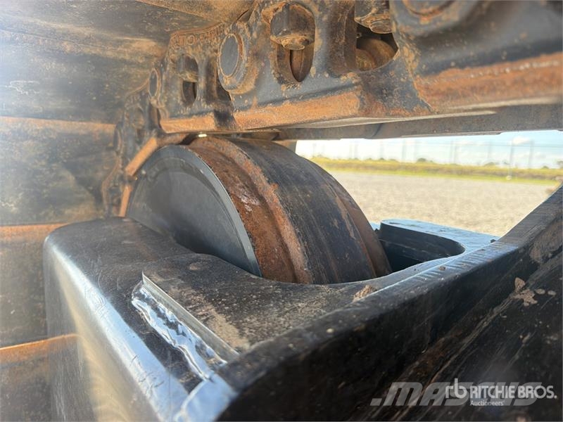 CAT 321 Tracked Excavator (Unused) Escavadoras de rastos