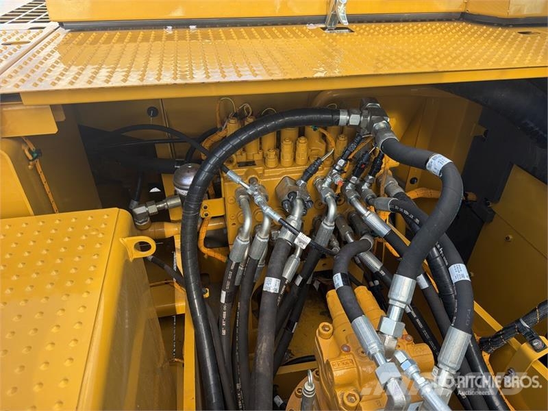CAT 321 Tracked Excavator (Unused) Escavadoras de rastos