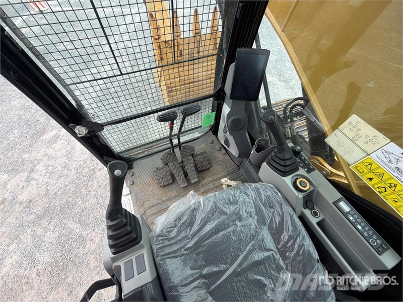 CAT 321 Tracked Excavator Bagri goseničarji