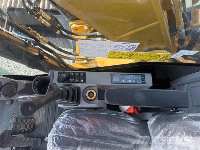 CAT 321 Tracked Excavator (Unused) Escavadoras de rastos
