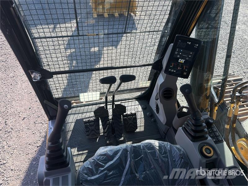 CAT 321 Tracked Excavator (Unused) Escavadoras de rastos