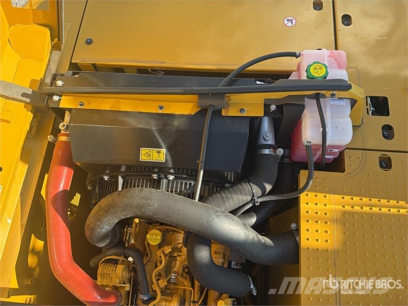 CAT 321 Tracked Excavator (Unused) Escavadoras de rastos