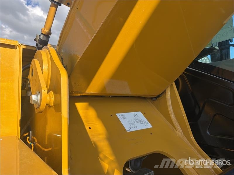 CAT 321 Tracked Excavator (Unused) Escavadoras de rastos