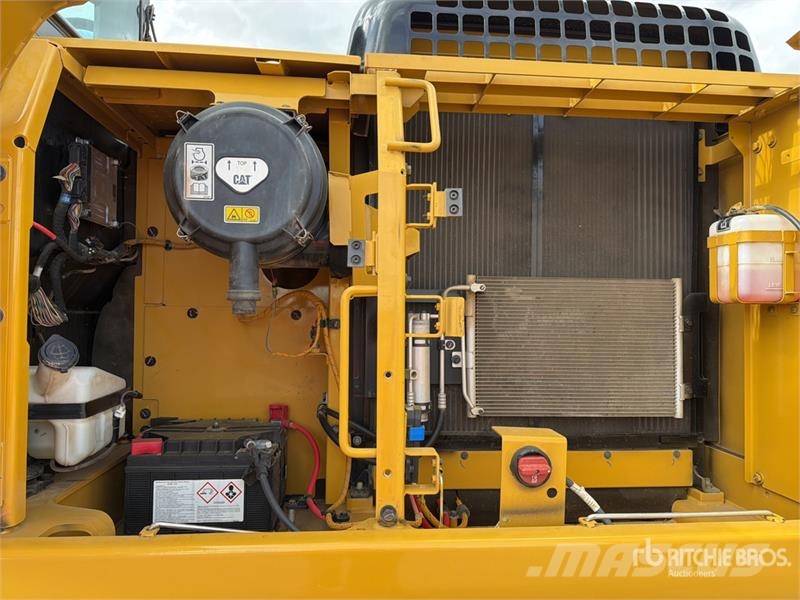 CAT 323D3 Excavadora Hidraulica / Tracked Excavator Pásové rýpadlá