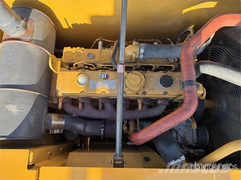 CAT 323D3 Excavadora Hidraulica / Tracked Excavator Roomikekskavaatorid
