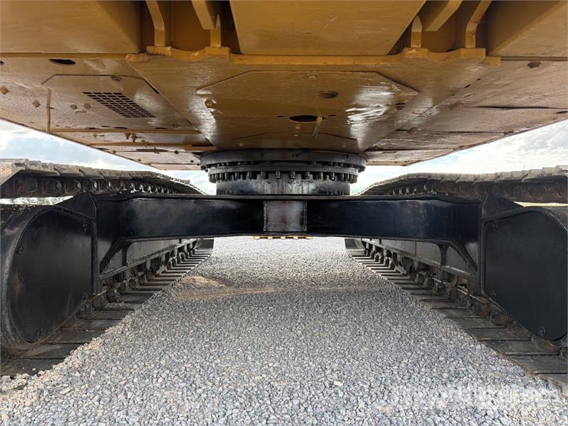 CAT 323D3 Excavadora Hidraulica / Tracked Excavator Pásové rýpadlá
