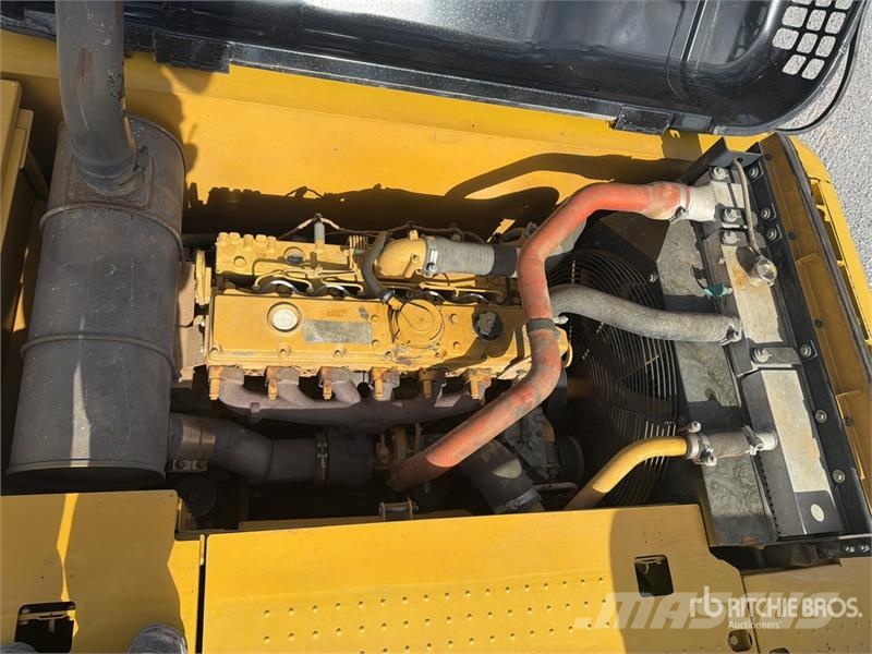 CAT 323D3 Excavadora Hidraulica / Tracked Excavator Pásové rýpadlá
