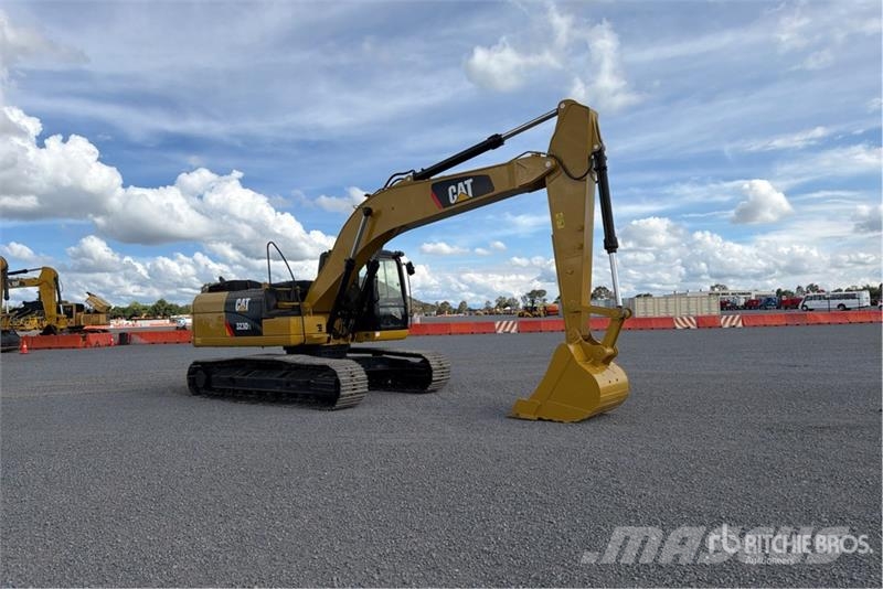 CAT 323D3 Excavadora Hidraulica / Tracked Excavator Roomikekskavaatorid