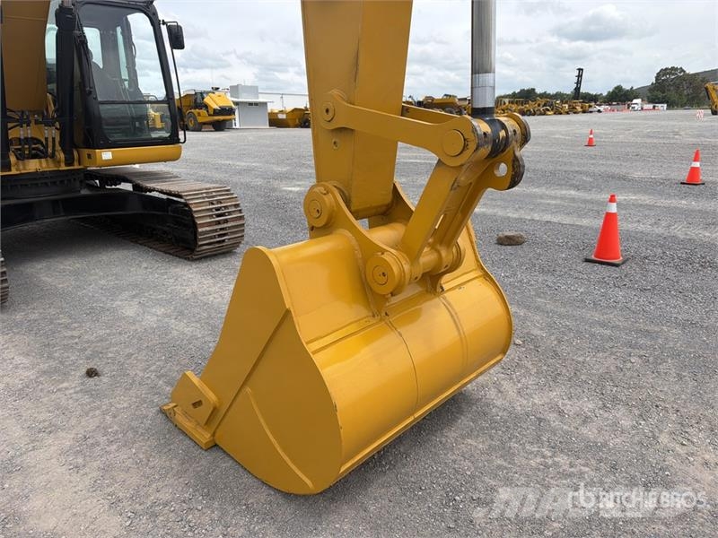CAT 323D3 Excavadora Hidraulica / Tracked Excavator Excavadoras sobre orugas
