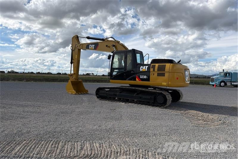 CAT 323D3 Excavadora Hidraulica / Tracked Excavator Roomikekskavaatorid